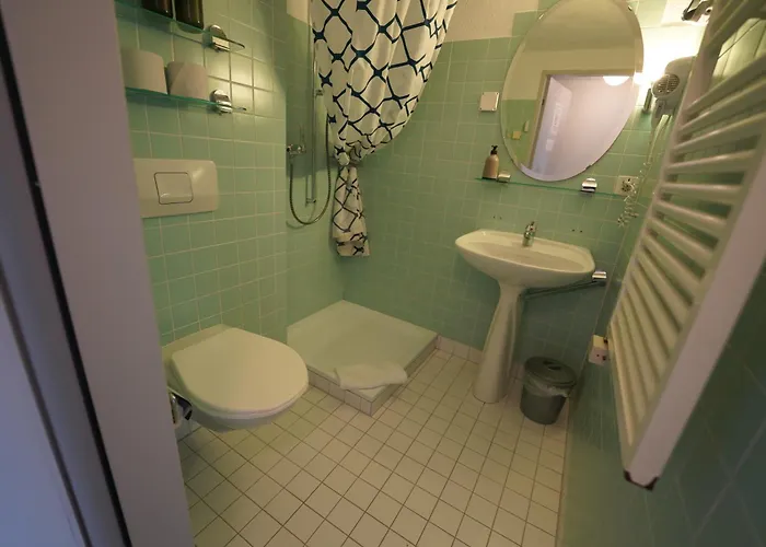 Du - Self Check-in Hostal *